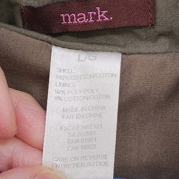 MARK/AVON Zip-Up Sweater (L) - Picture 2 of 10